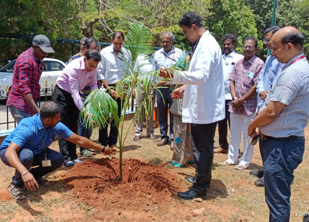 Sh. Kamal Kishore Soan, Director General, ESIC visited ESIS Hospital, Gorimedu, Puducherry